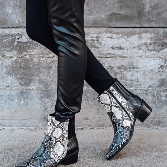 Edgy Chiv DV Dolce Vita Snake Embossed Booties - Picture 11 of 11